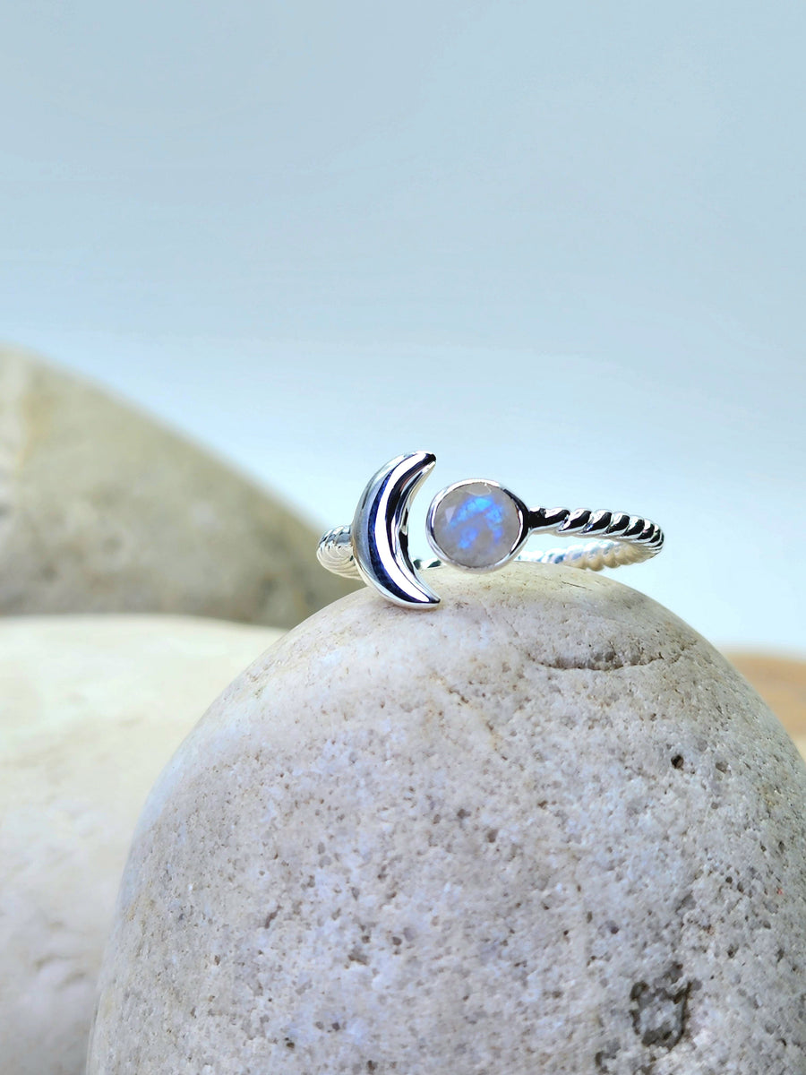 Sun + Moonstone Ring in Gold