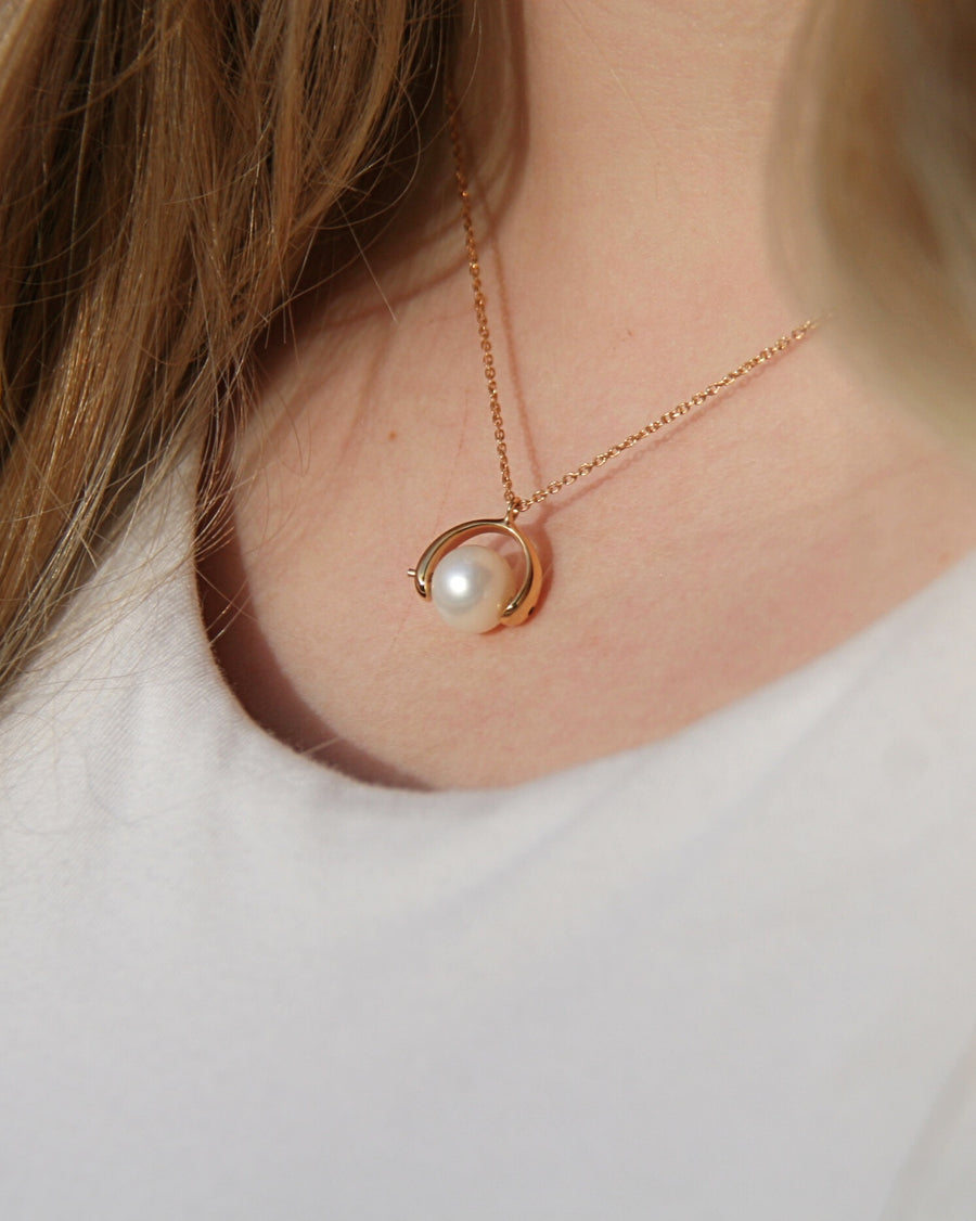 Gold Spinning Pearl Necklace – Inner Balance