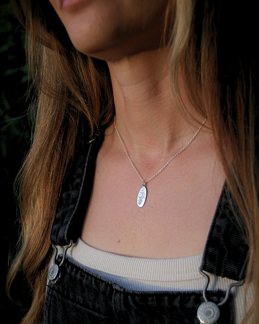 Wonderment Necklace in Gold Oval
