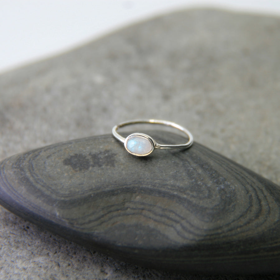 Moonstone Ring in Sterling Silver – Intuition & Balance