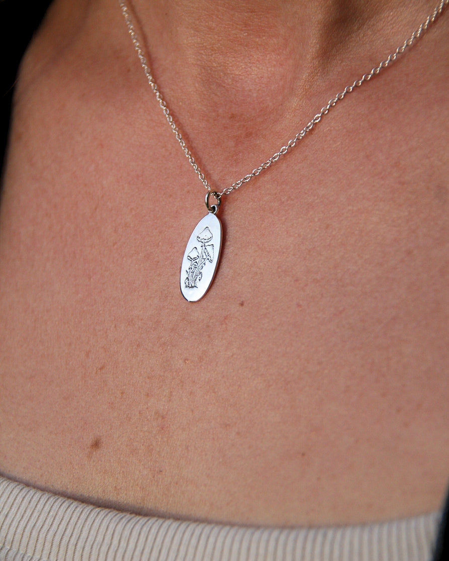 Wonderment Necklace in Sterling Silver Oval