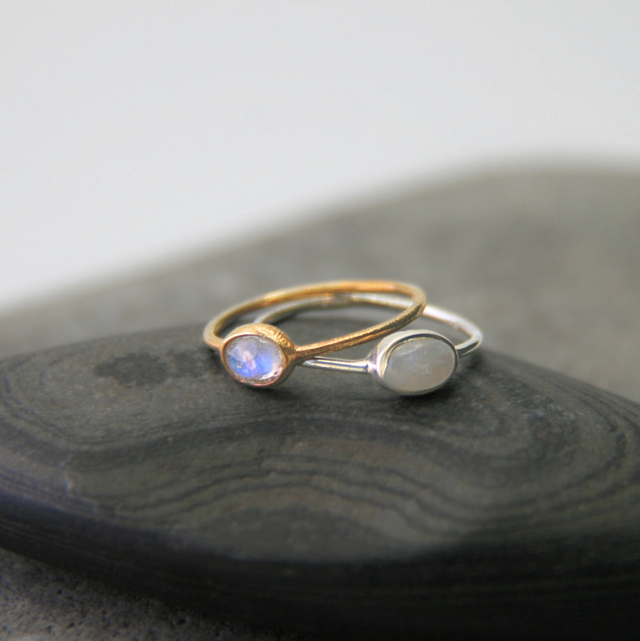 Moonstone Ring in Sterling Silver – Intuition & Balance