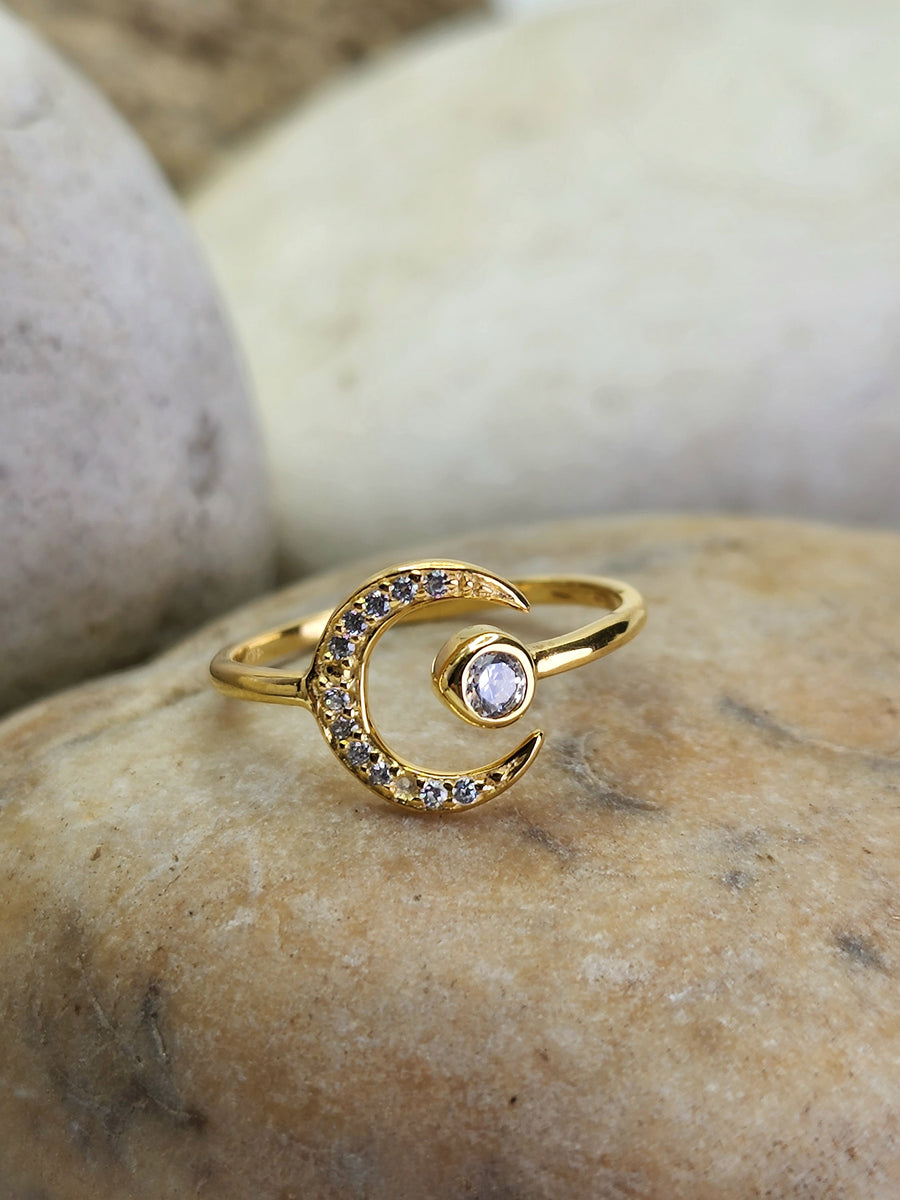 Bright Moon Ring in Cubic Zirconia + Sterling Silver